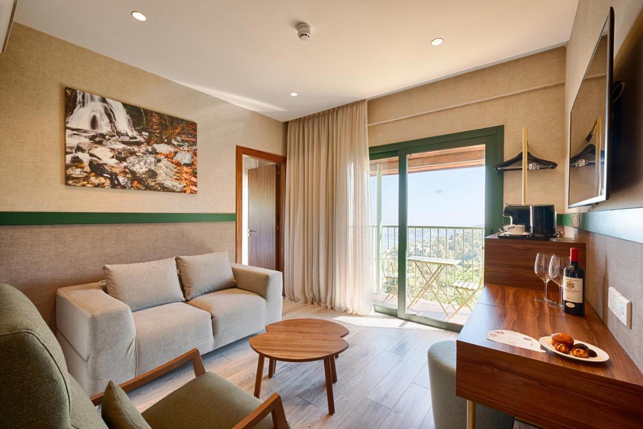 Petit Palais Platres Boutique Hotel Buitenkant foto