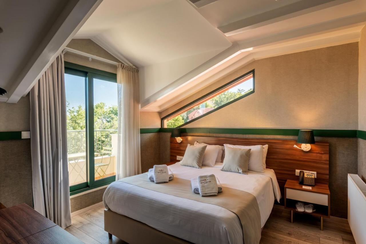 Petit Palais Platres Boutique Hotel Buitenkant foto